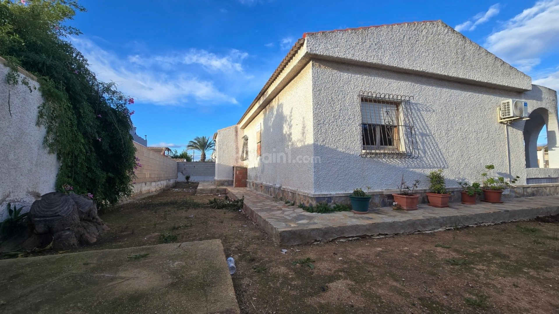 Resale - Villa -
El Chaparral