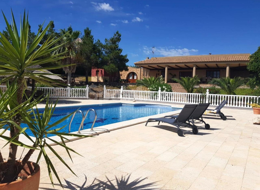 Resale - Villa -
El Esparragal