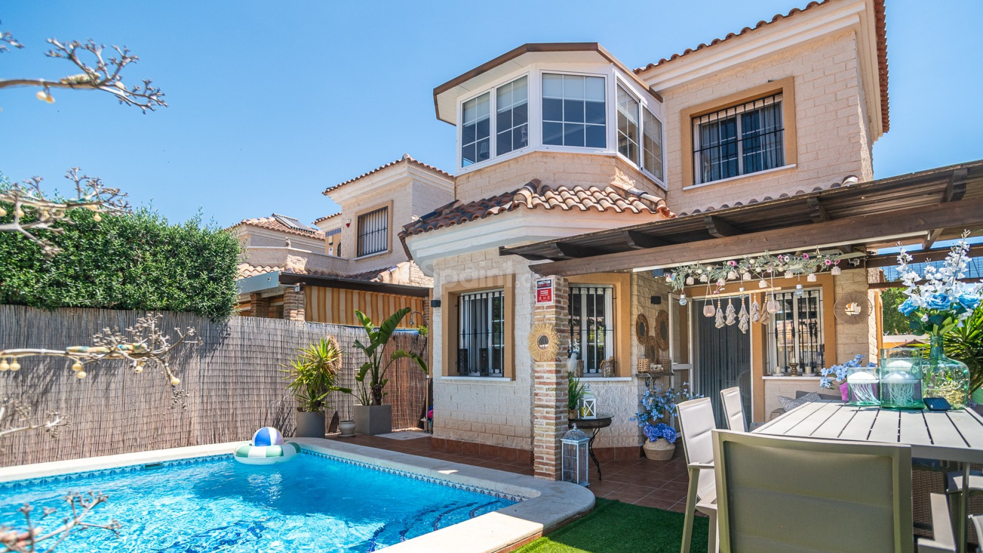 Resale - Villa -
EL RASO - El Raso