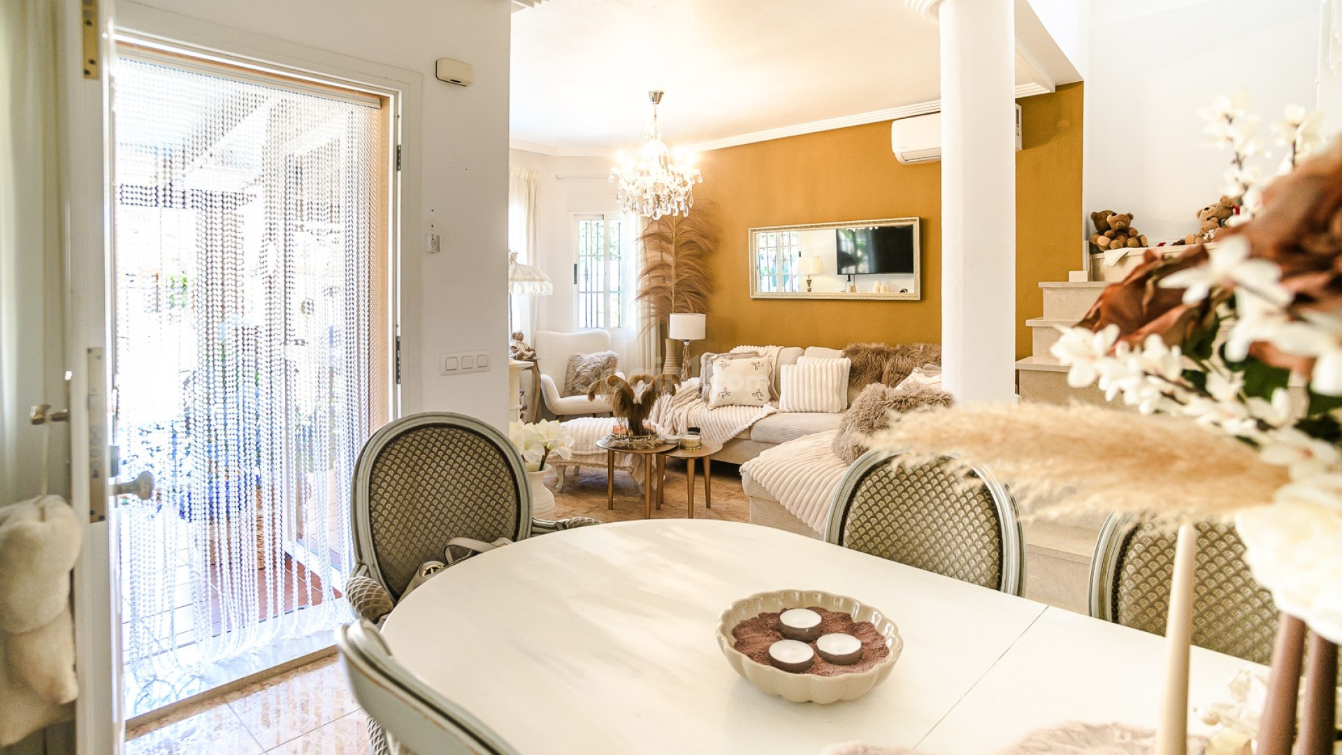 Resale - Villa -
EL RASO - El Raso