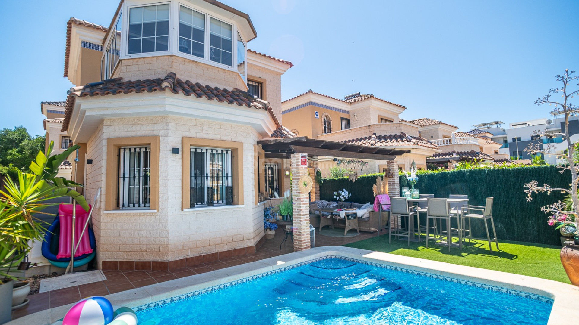 Resale - Villa -
EL RASO - El Raso