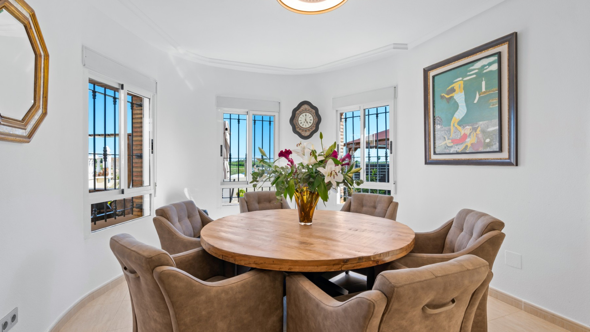 Resale - Villa -
El Raso