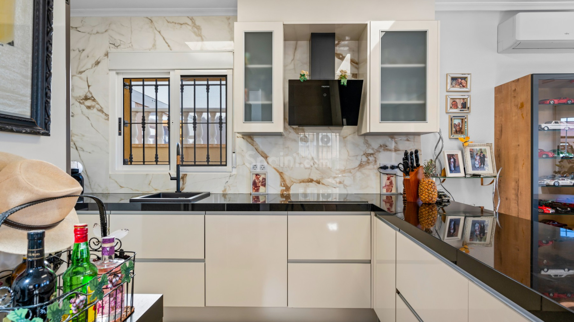 Resale - Villa -
El Raso