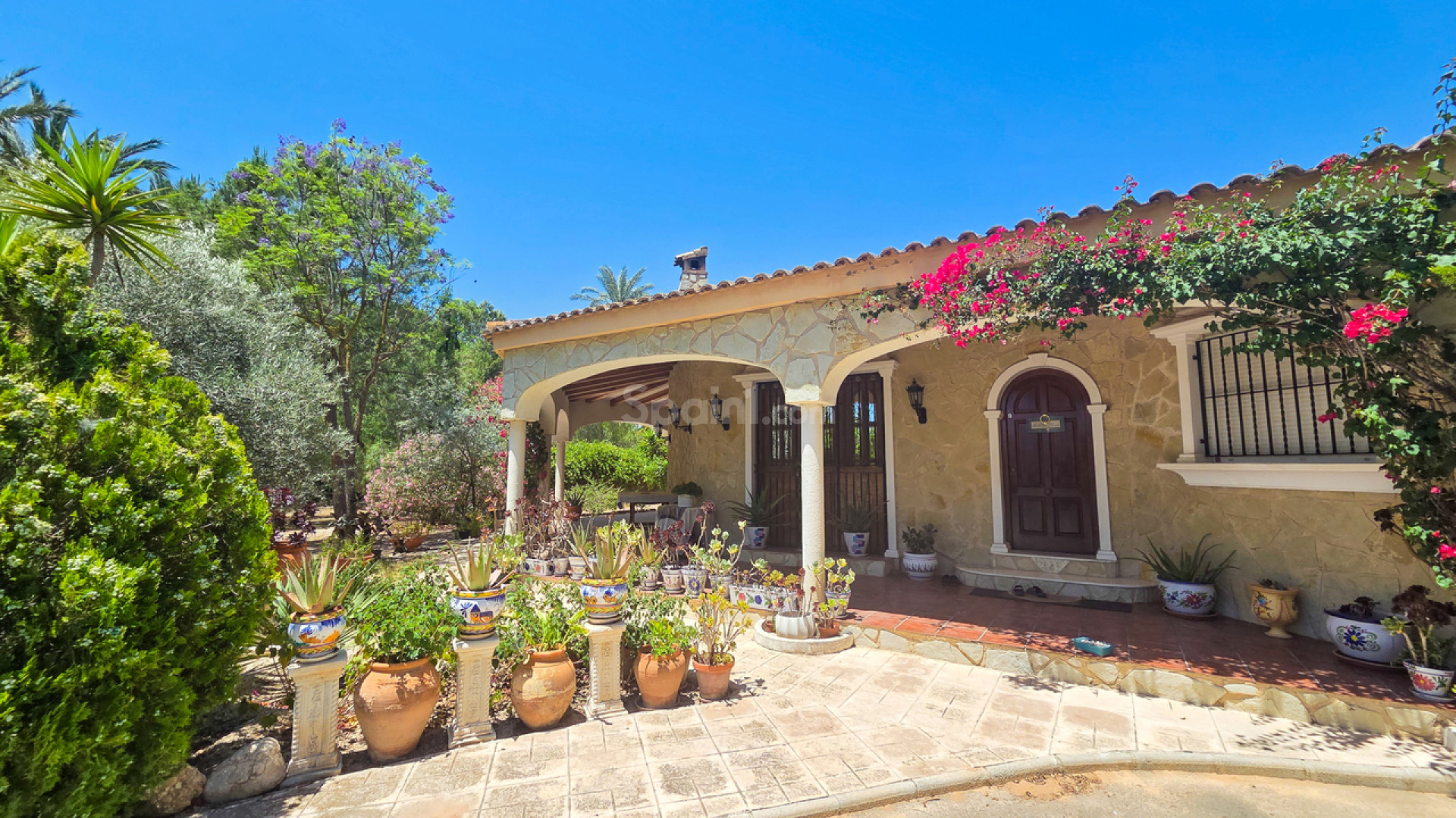 Resale - Villa -
Elche