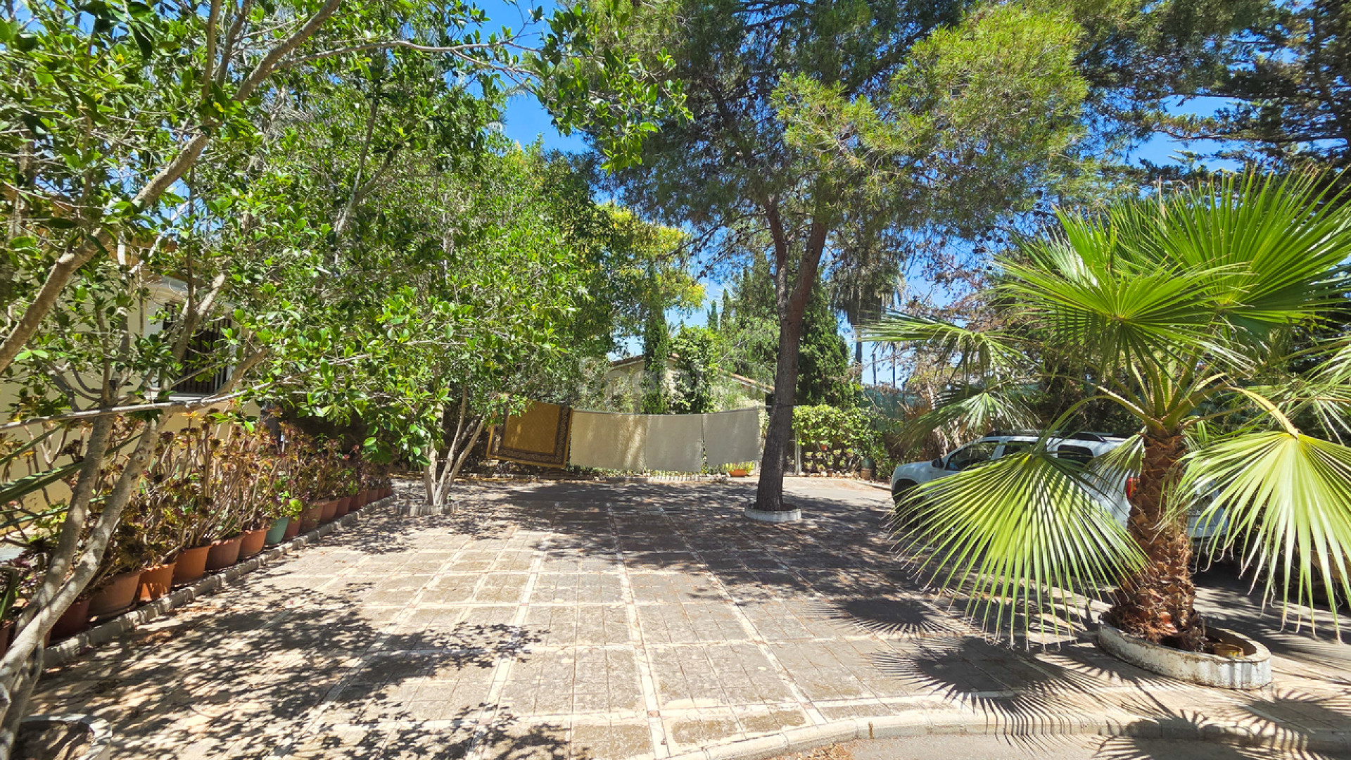 Resale - Villa -
Elche