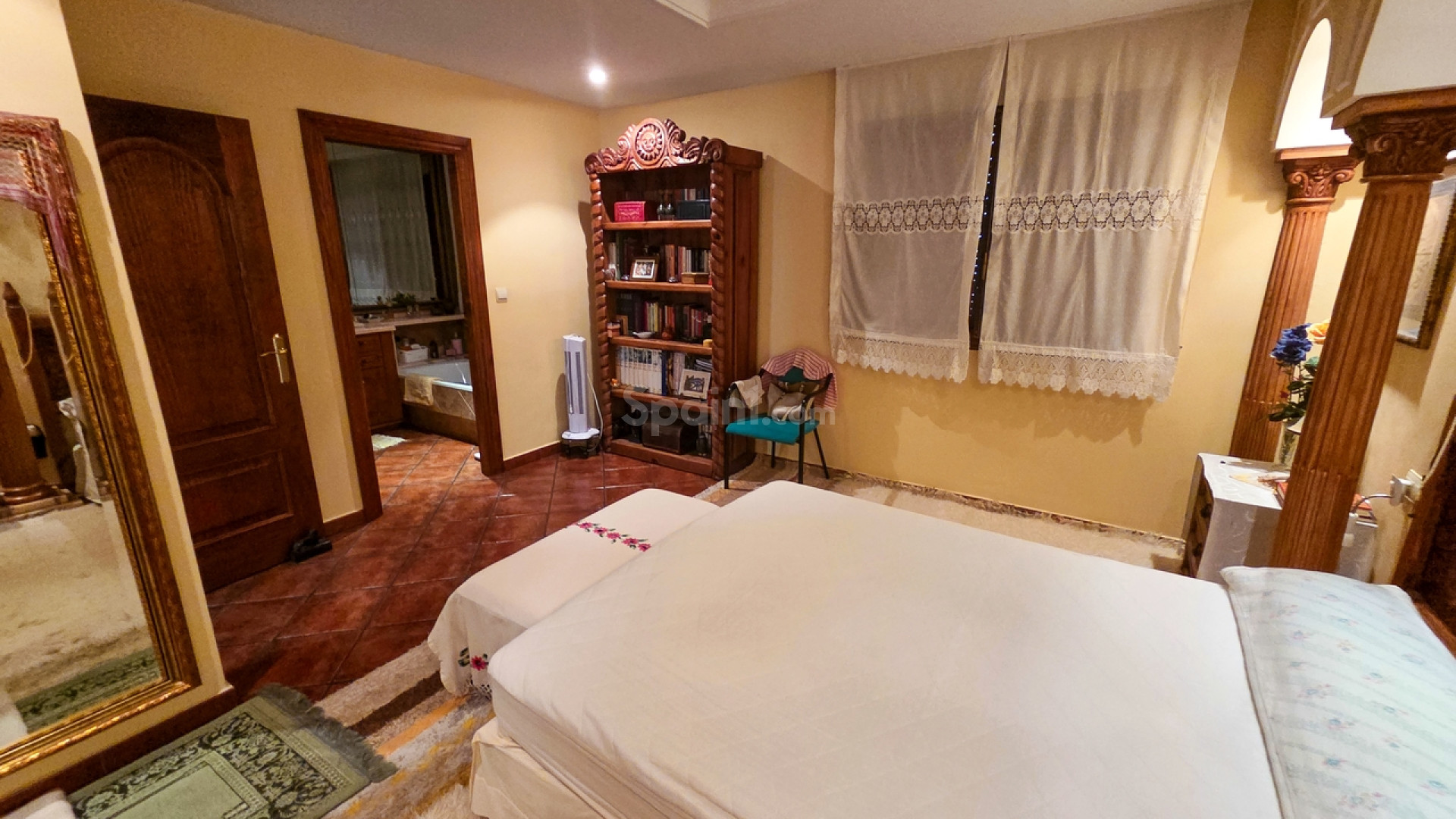 Resale - Villa -
Elche