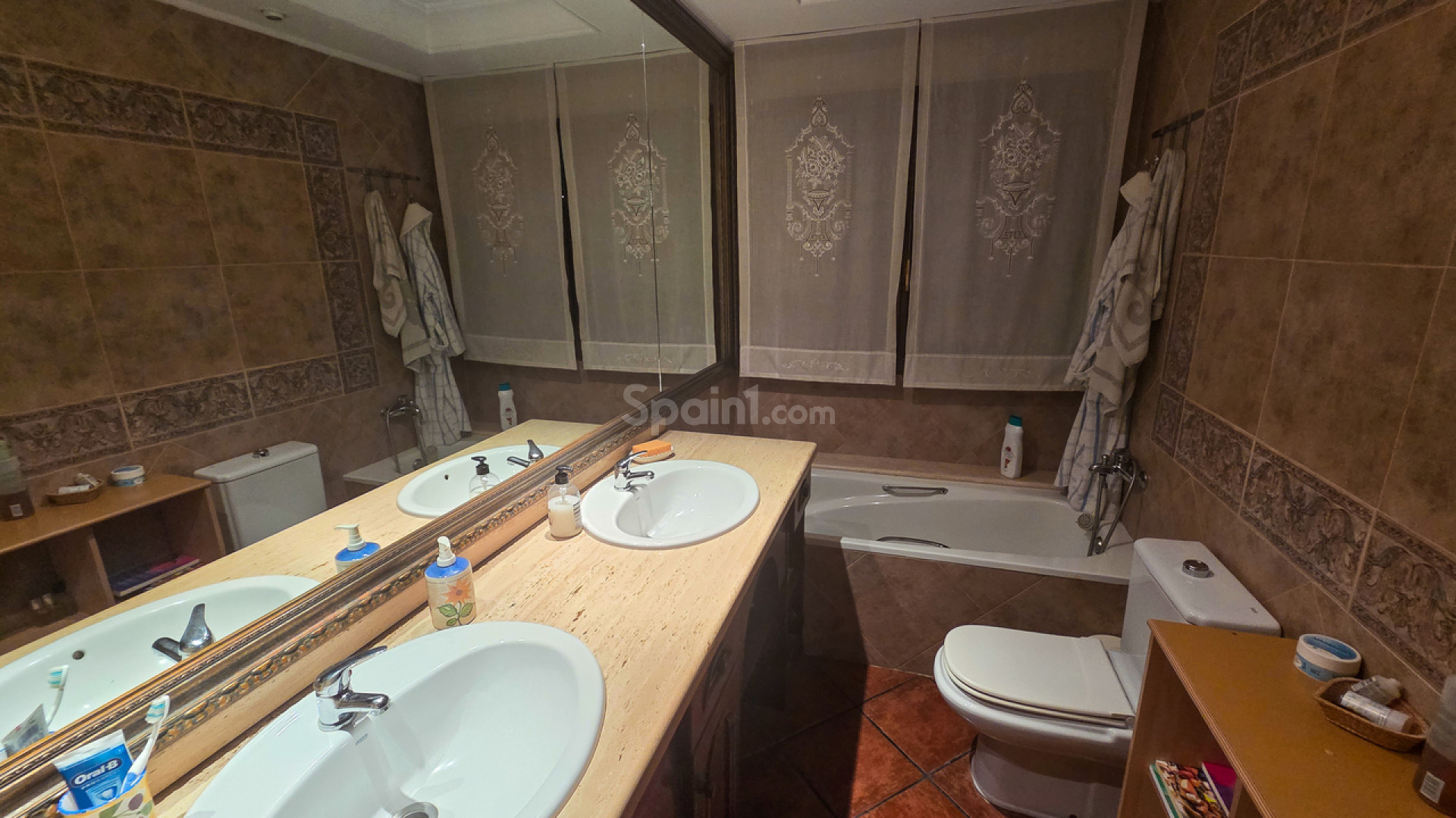 Resale - Villa -
Elche