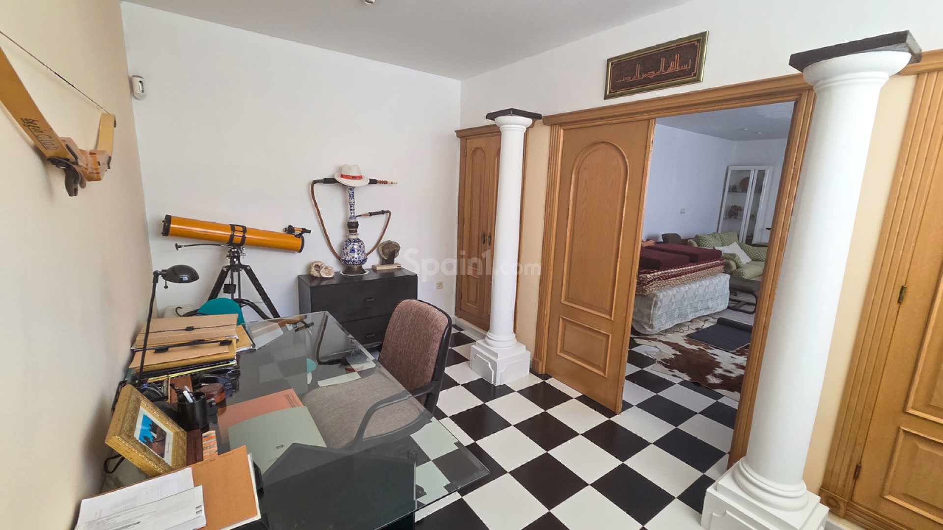 Resale - Villa -
Elche