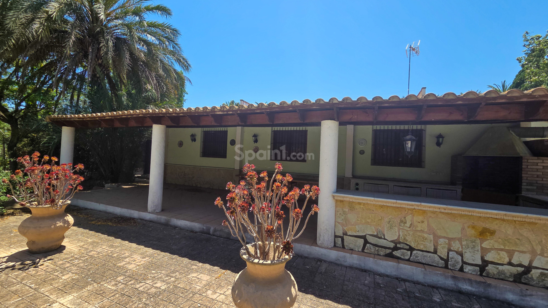 Resale - Villa -
Elche