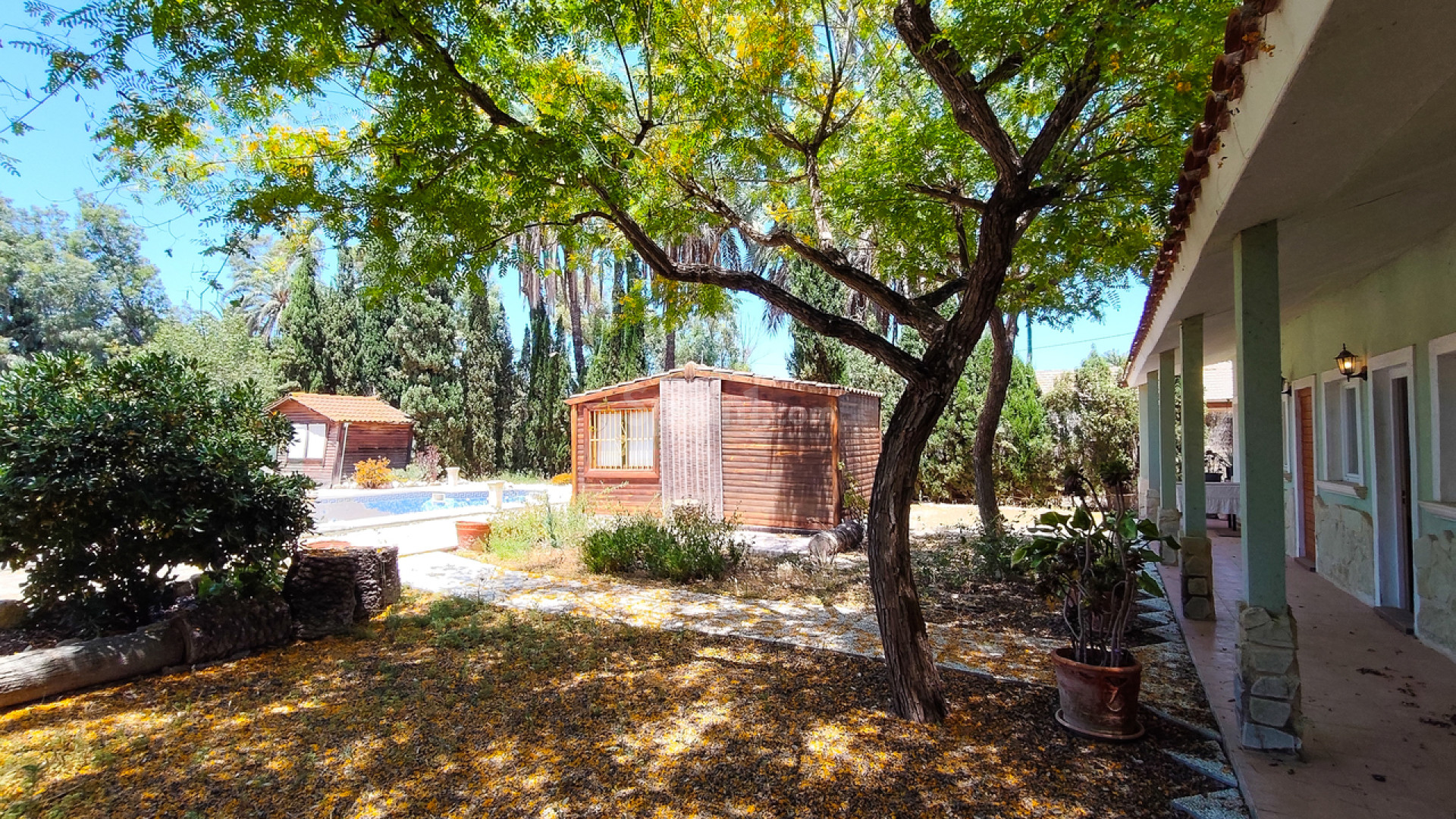 Resale - Villa -
Elche