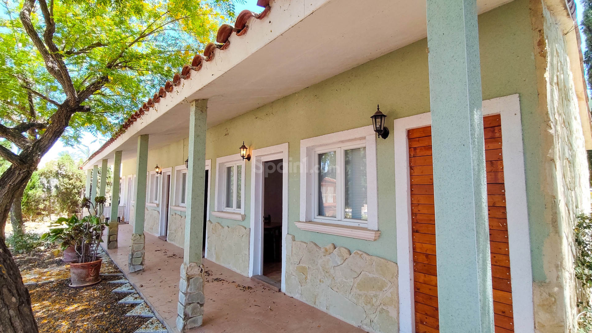 Resale - Villa -
Elche