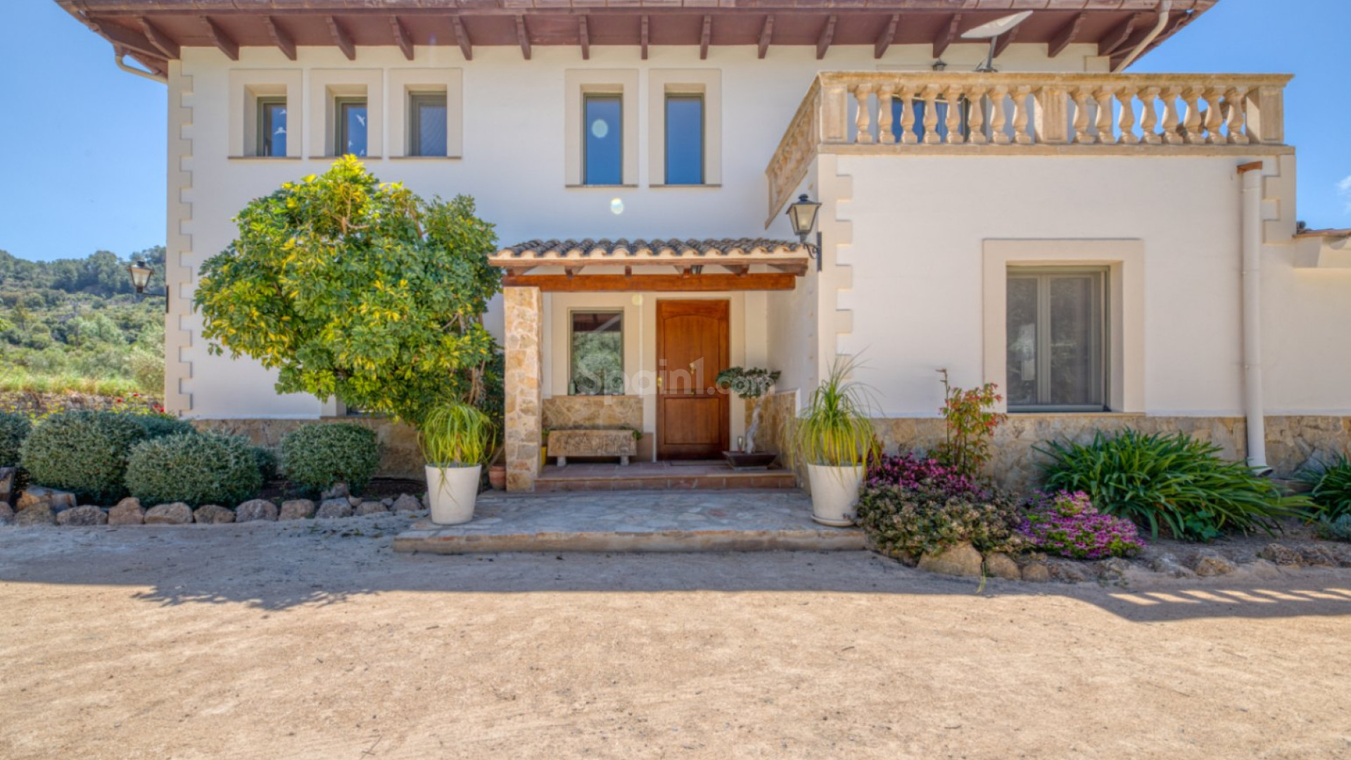 Resale - Villa -
Esporlas - Mallorca