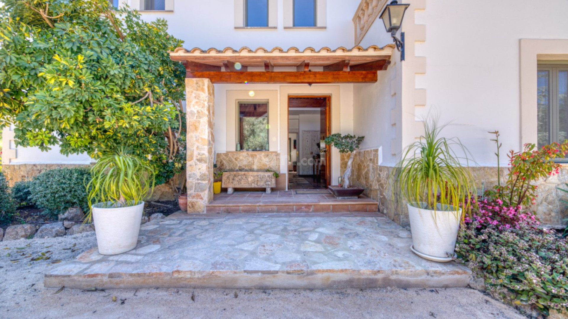 Resale - Villa -
Esporlas - Mallorca