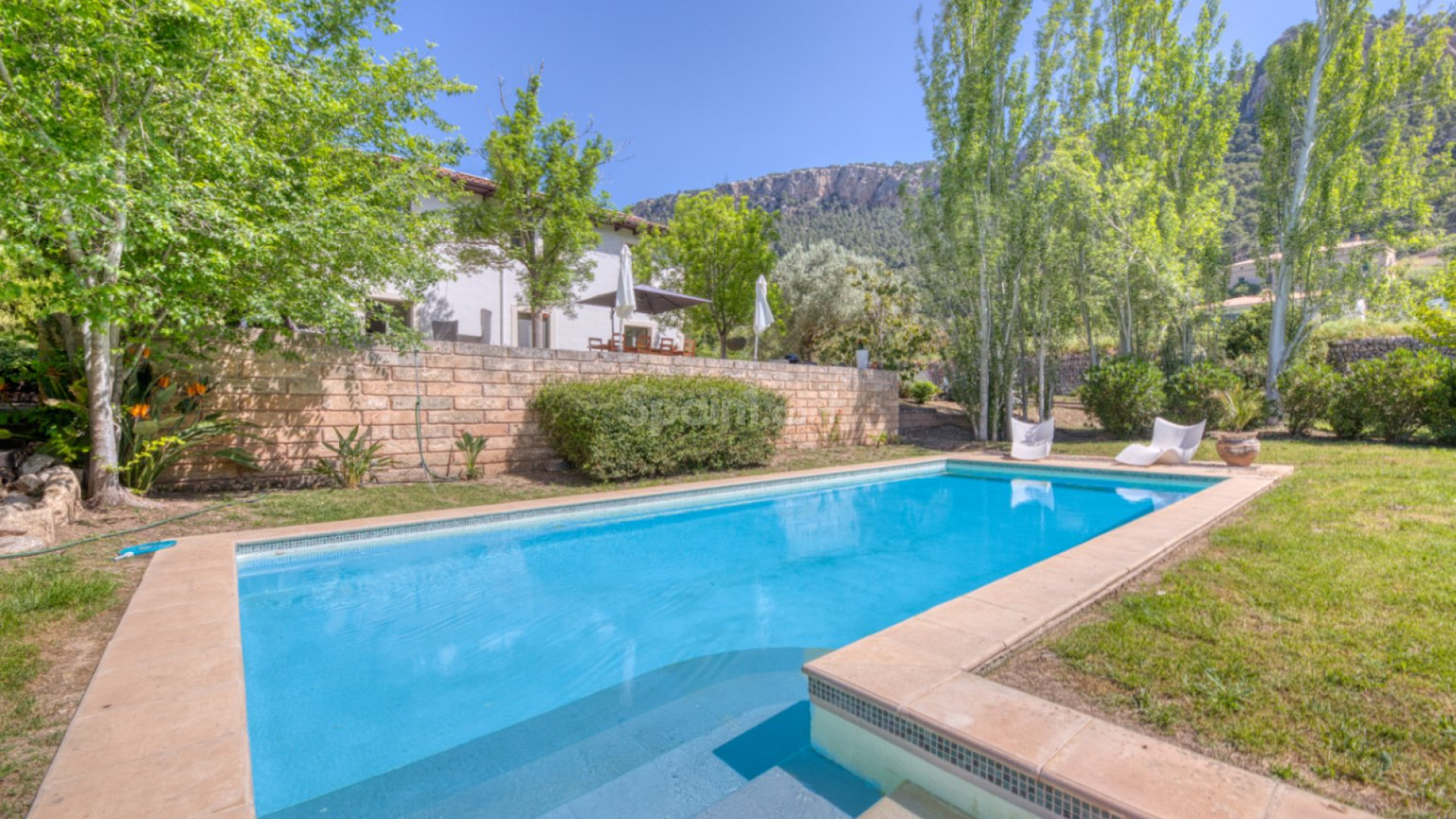 Resale - Villa -
Esporlas - Mallorca