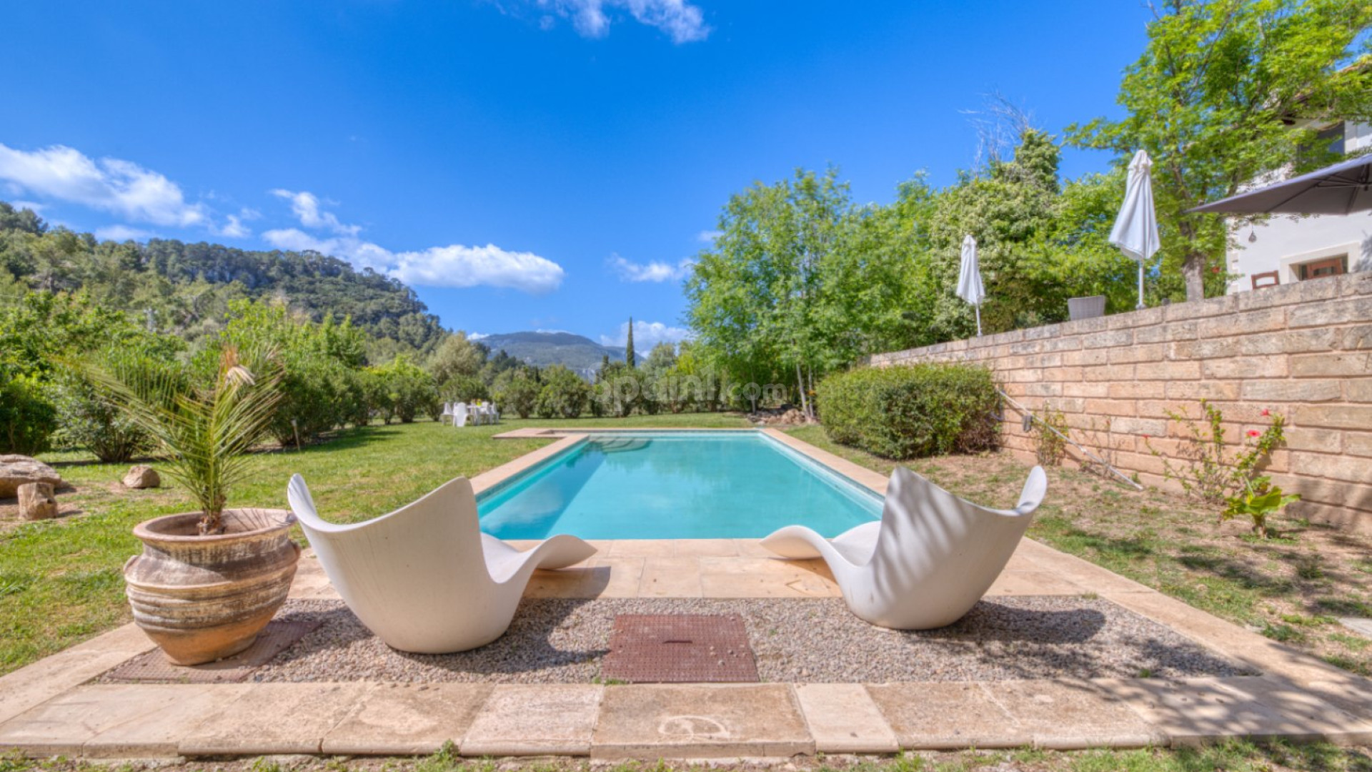 Resale - Villa -
Esporlas - Mallorca