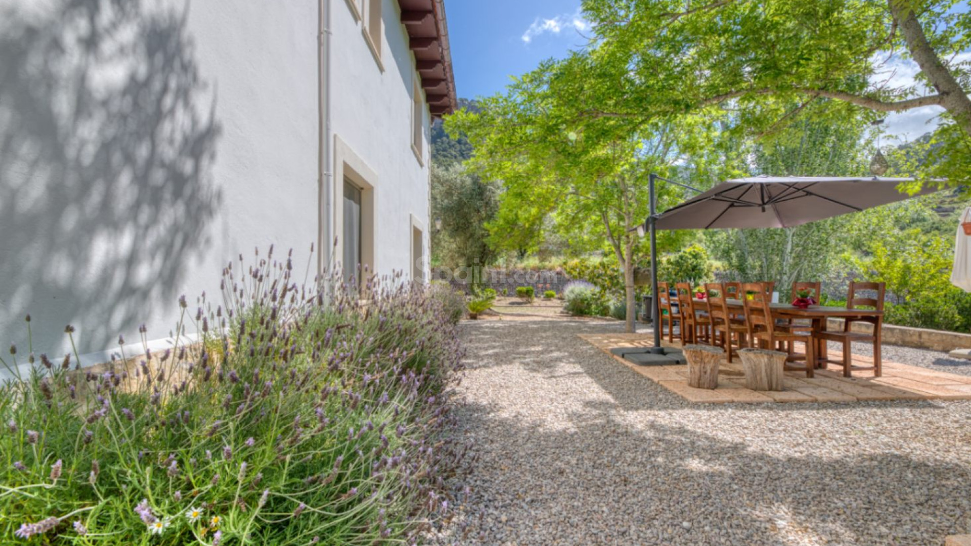 Resale - Villa -
Esporlas - Mallorca