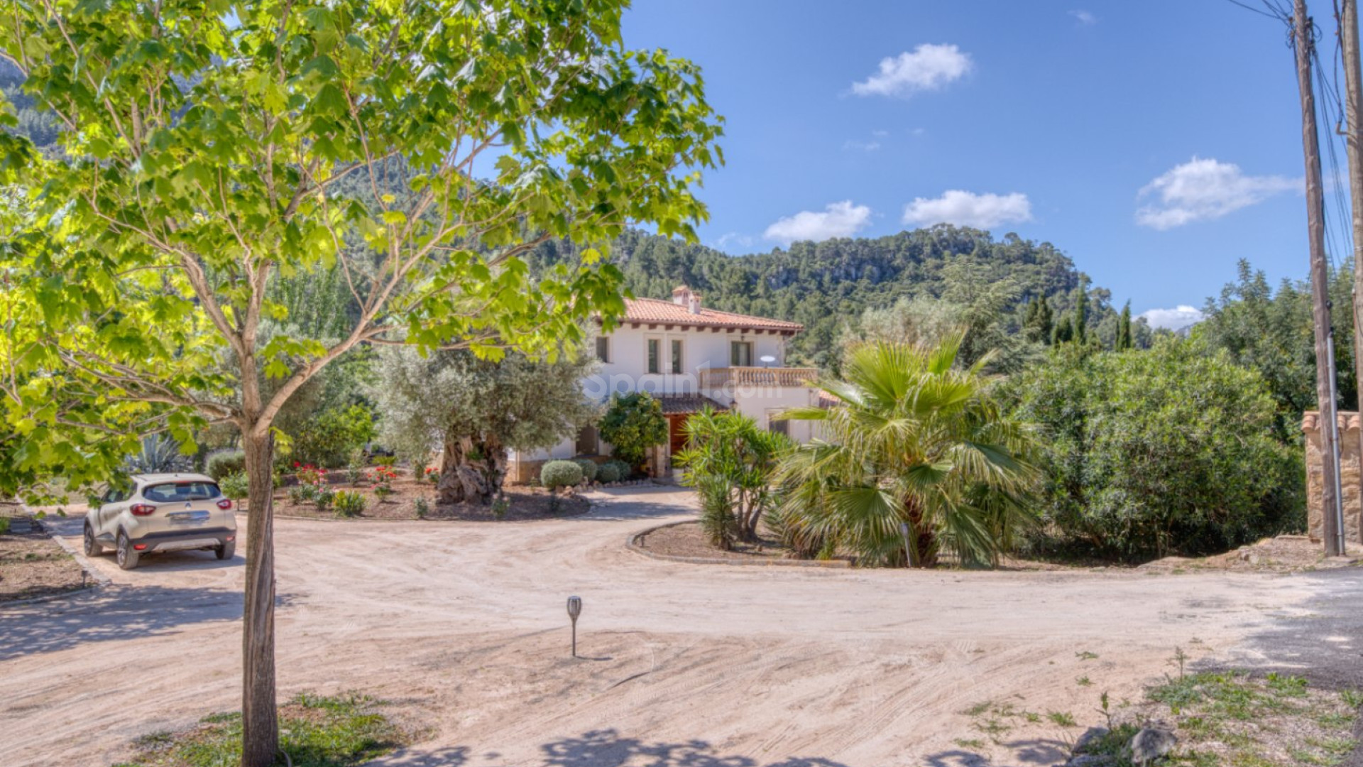 Resale - Villa -
Esporlas - Mallorca