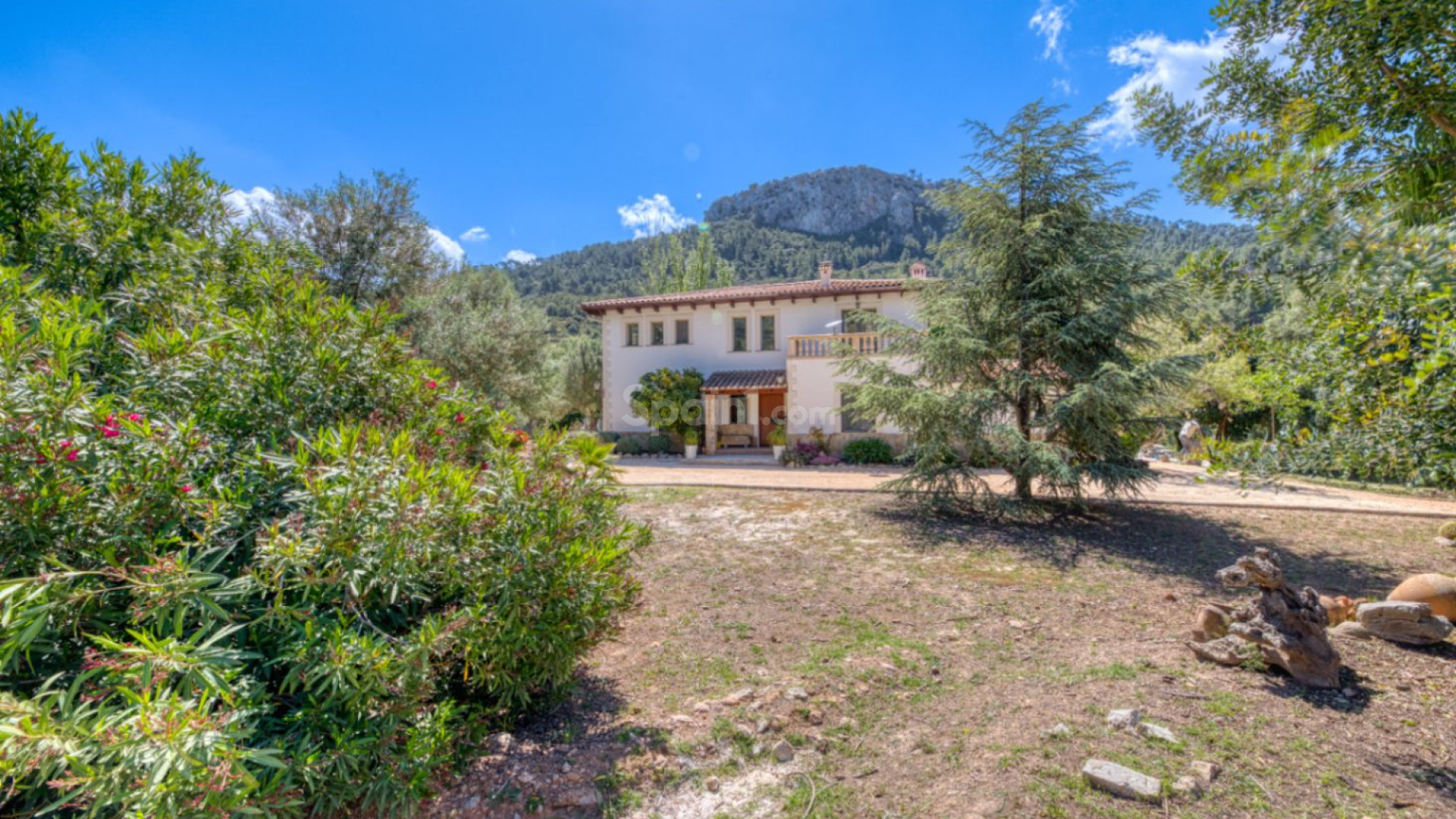 Resale - Villa -
Esporlas - Mallorca