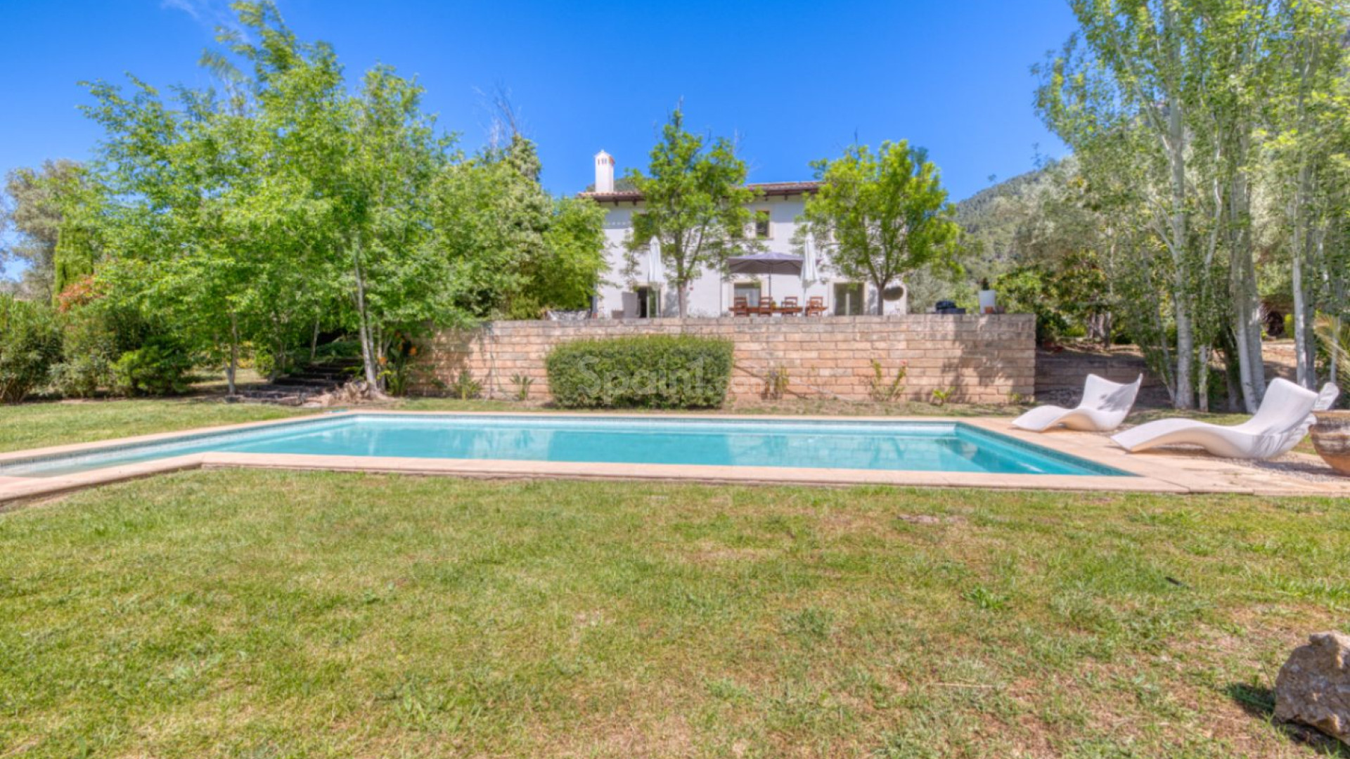 Resale - Villa -
Esporlas - Mallorca