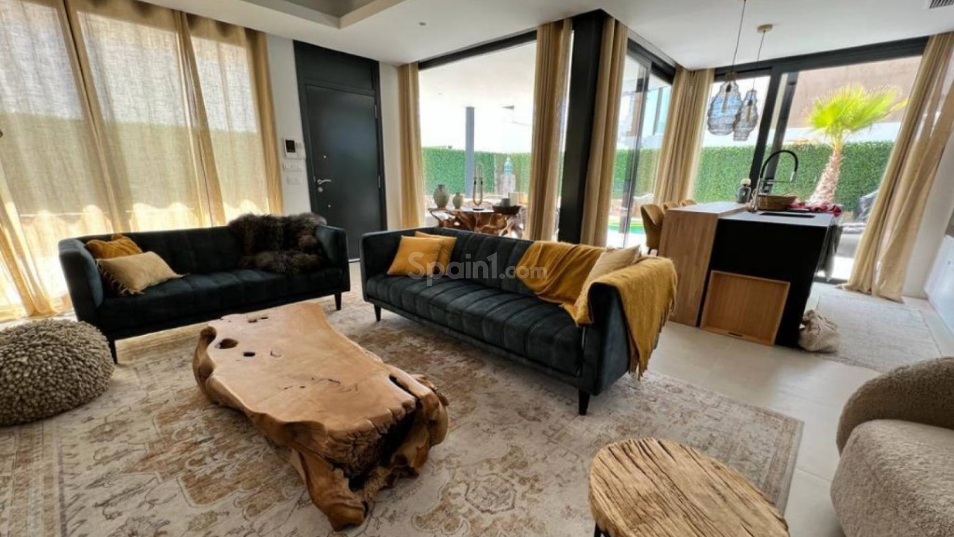 Resale - Villa -
Finestrat