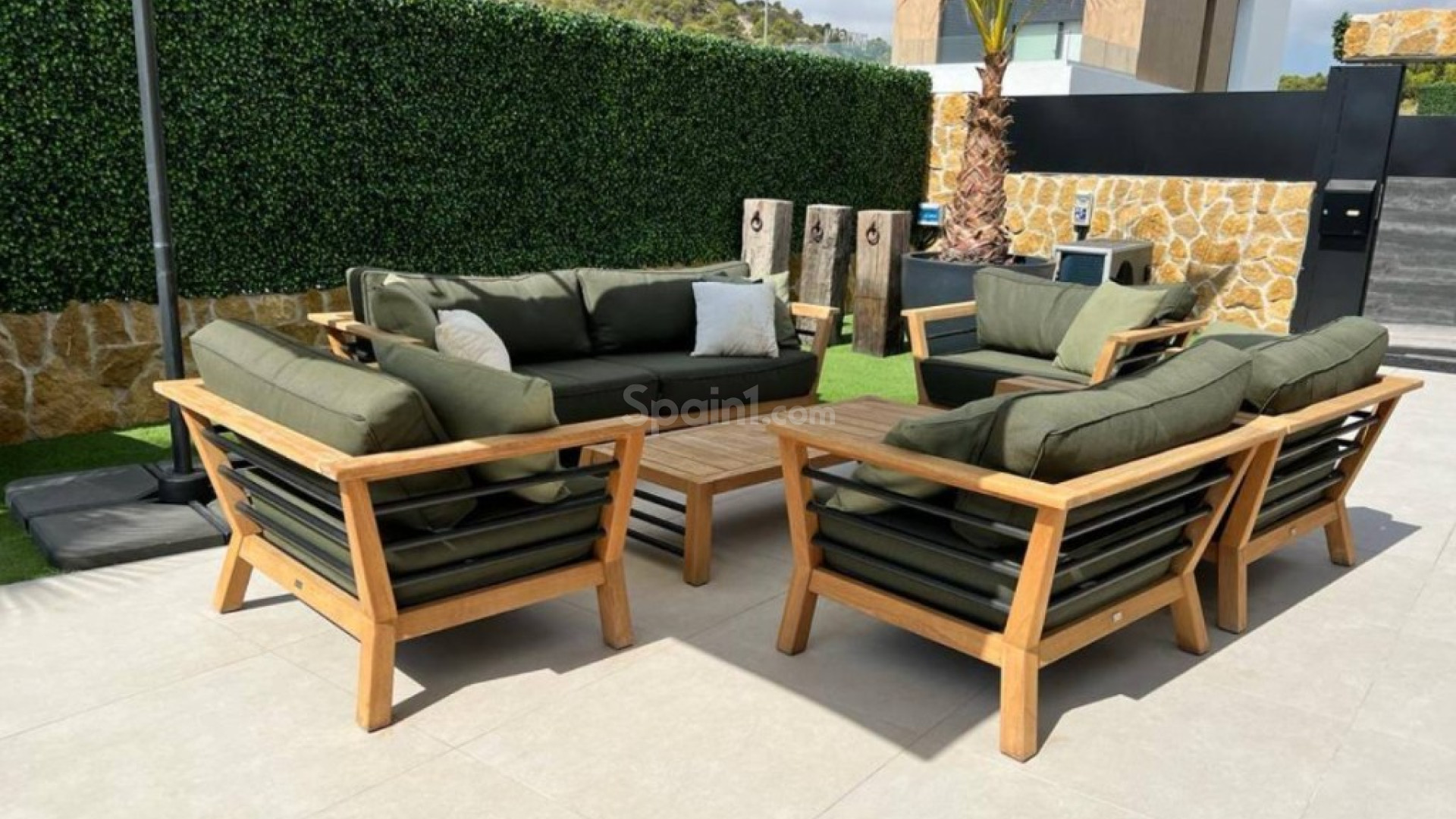 Resale - Villa -
Finestrat