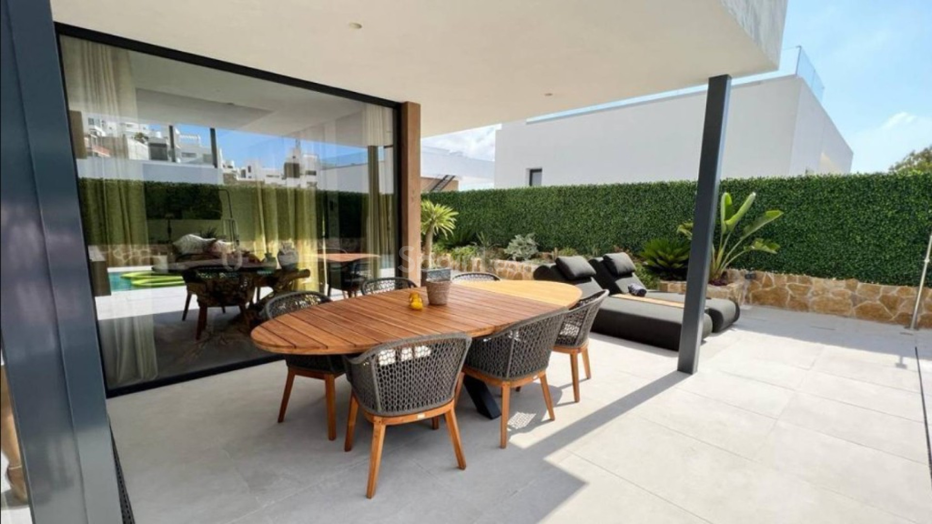 Resale - Villa -
Finestrat