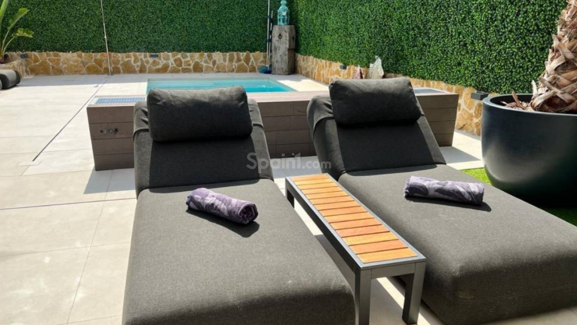 Resale - Villa -
Finestrat