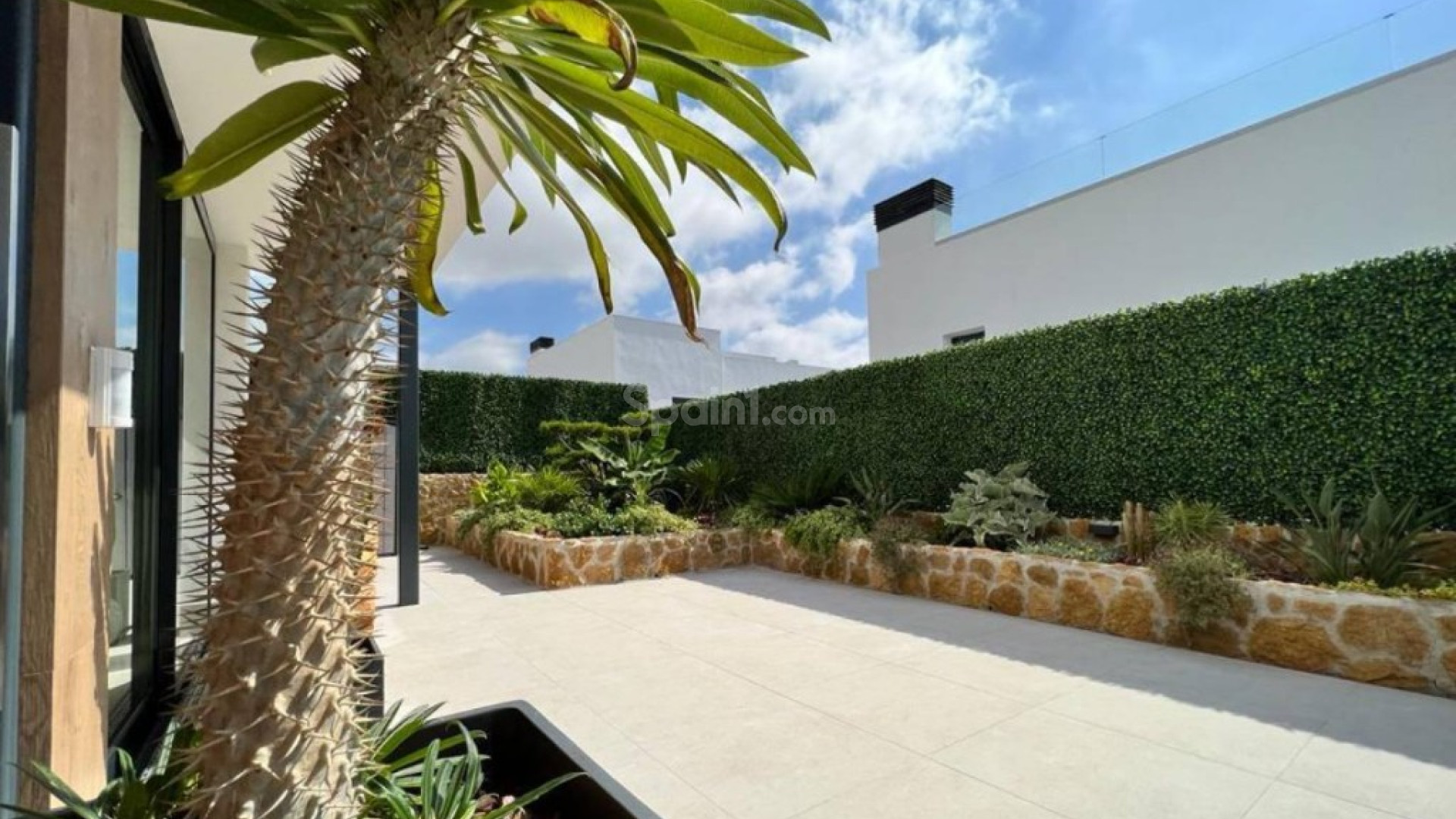 Resale - Villa -
Finestrat