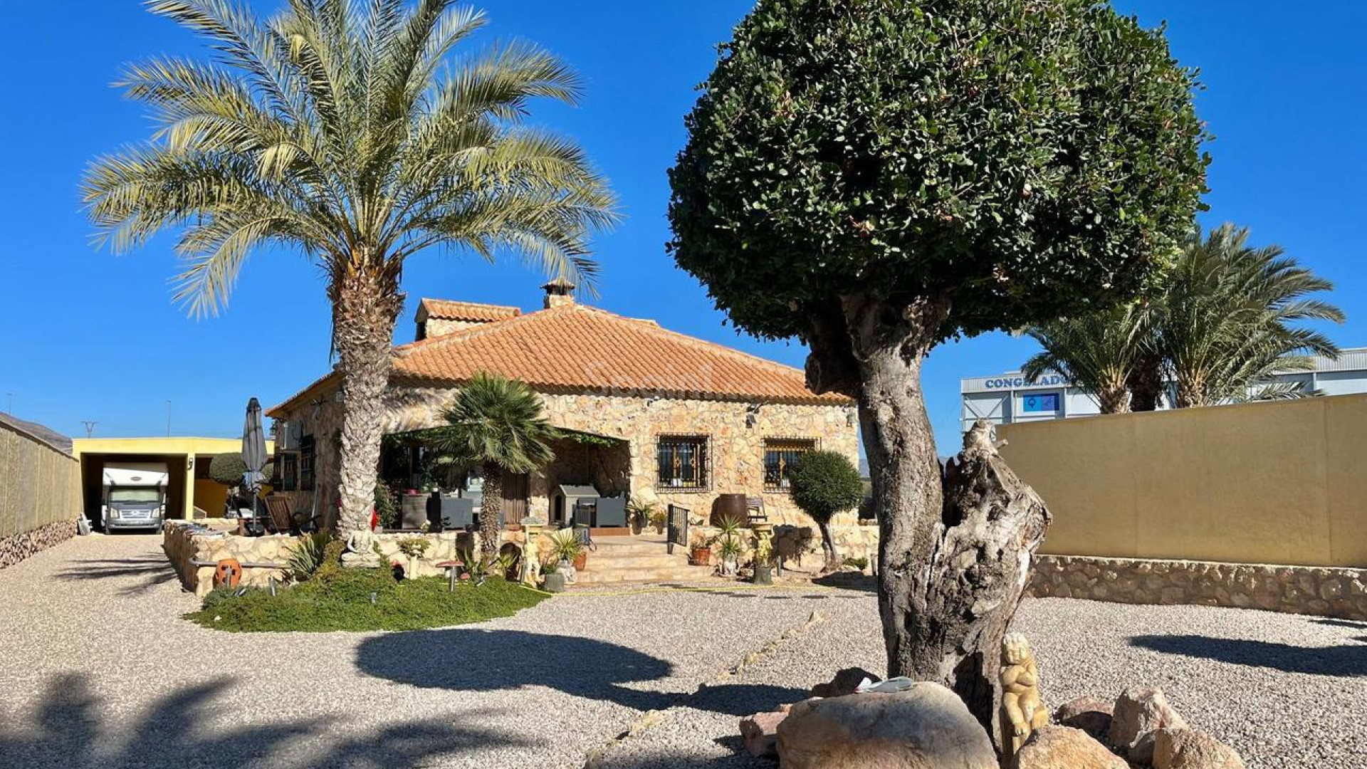 Resale - Villa -
Fortuna