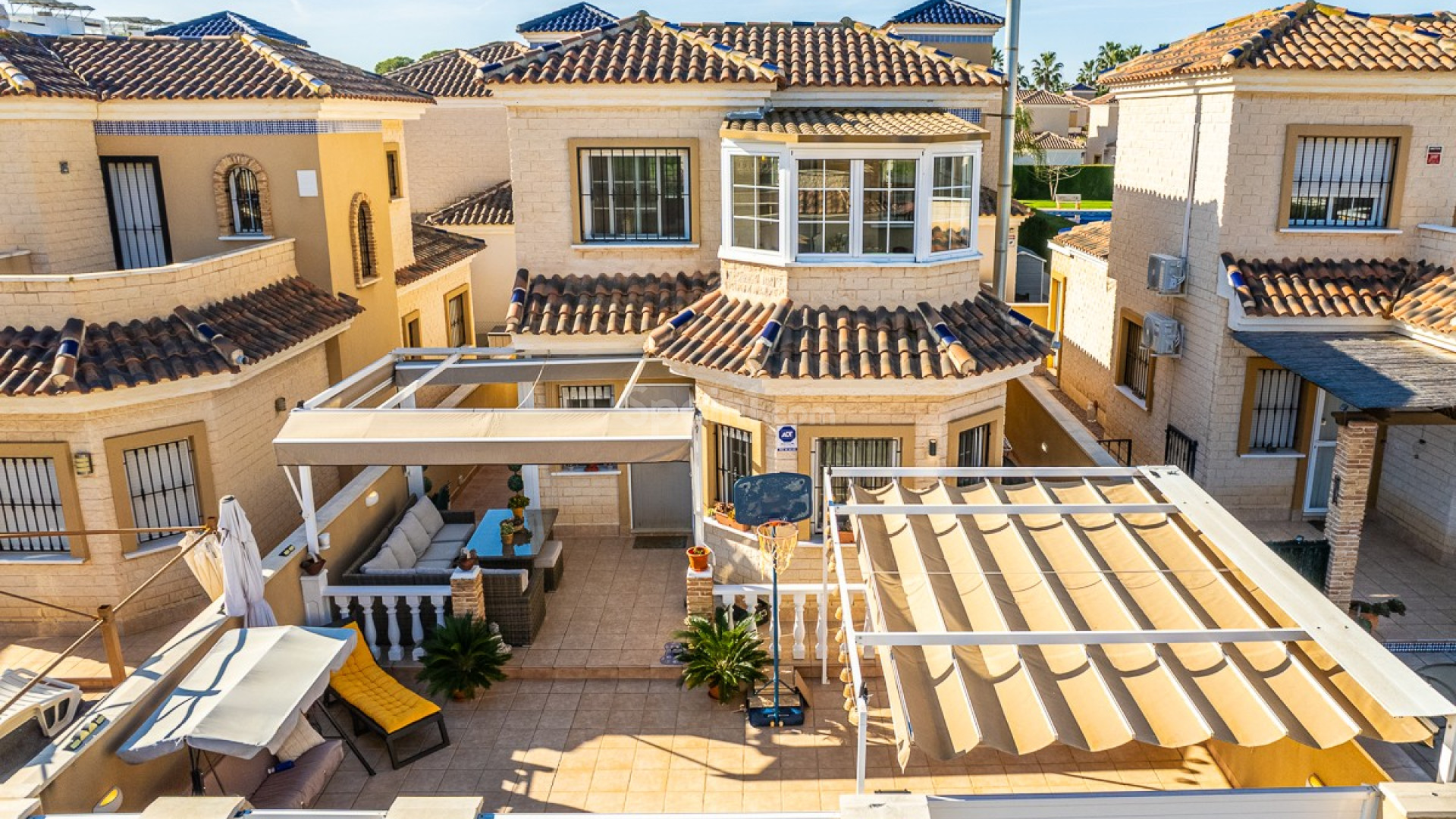 Resale - Villa -
GUARDAMAR DEL SEGURA - EL RASO