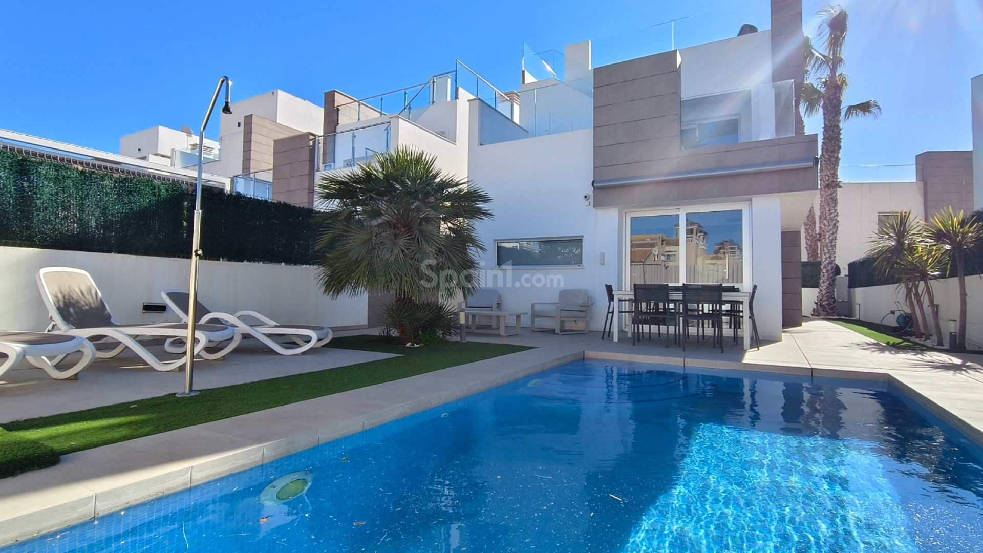Resale - Villa -
Guardamar del Segura - El Raso