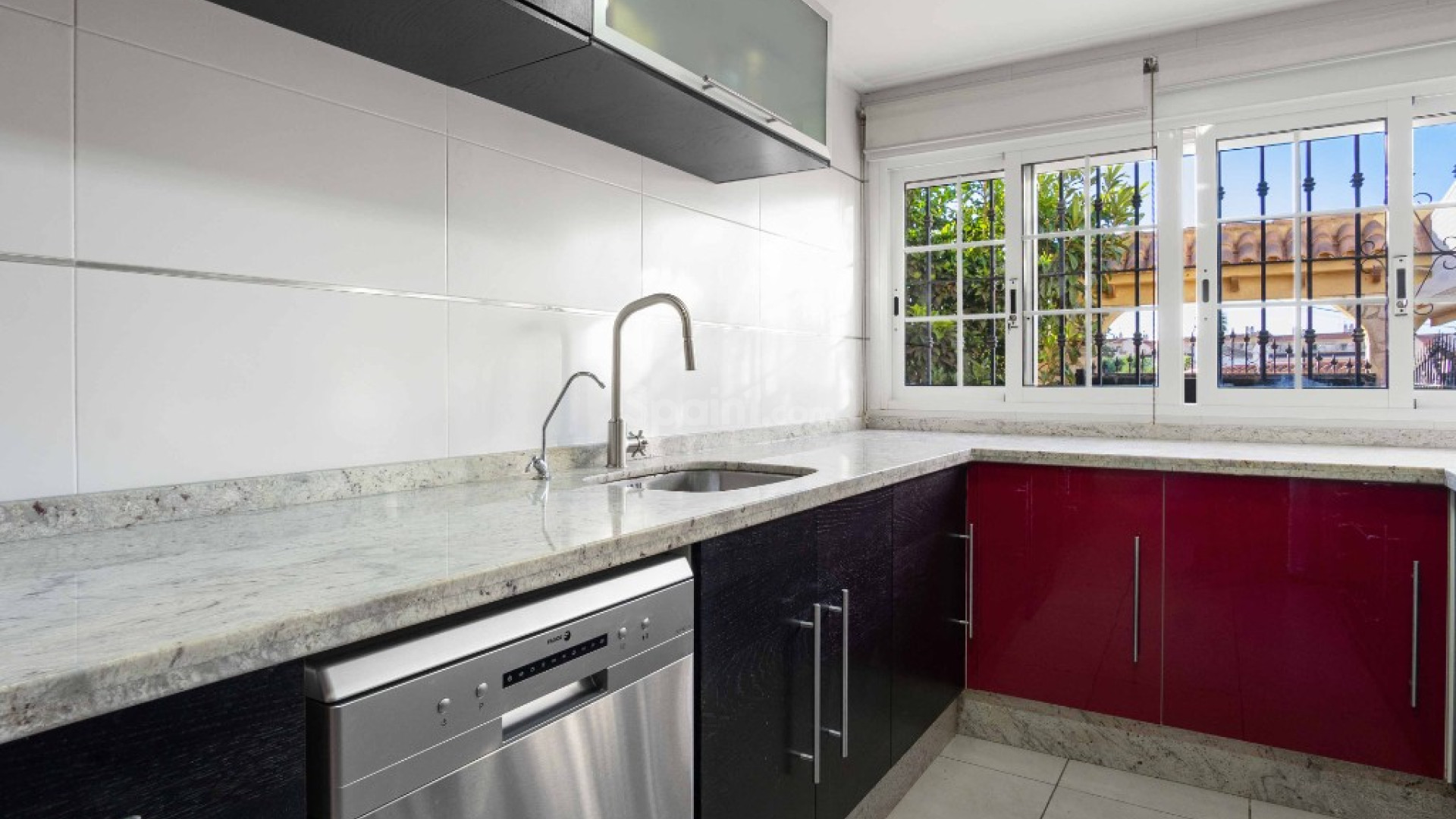 Resale - Villa -
La Florida