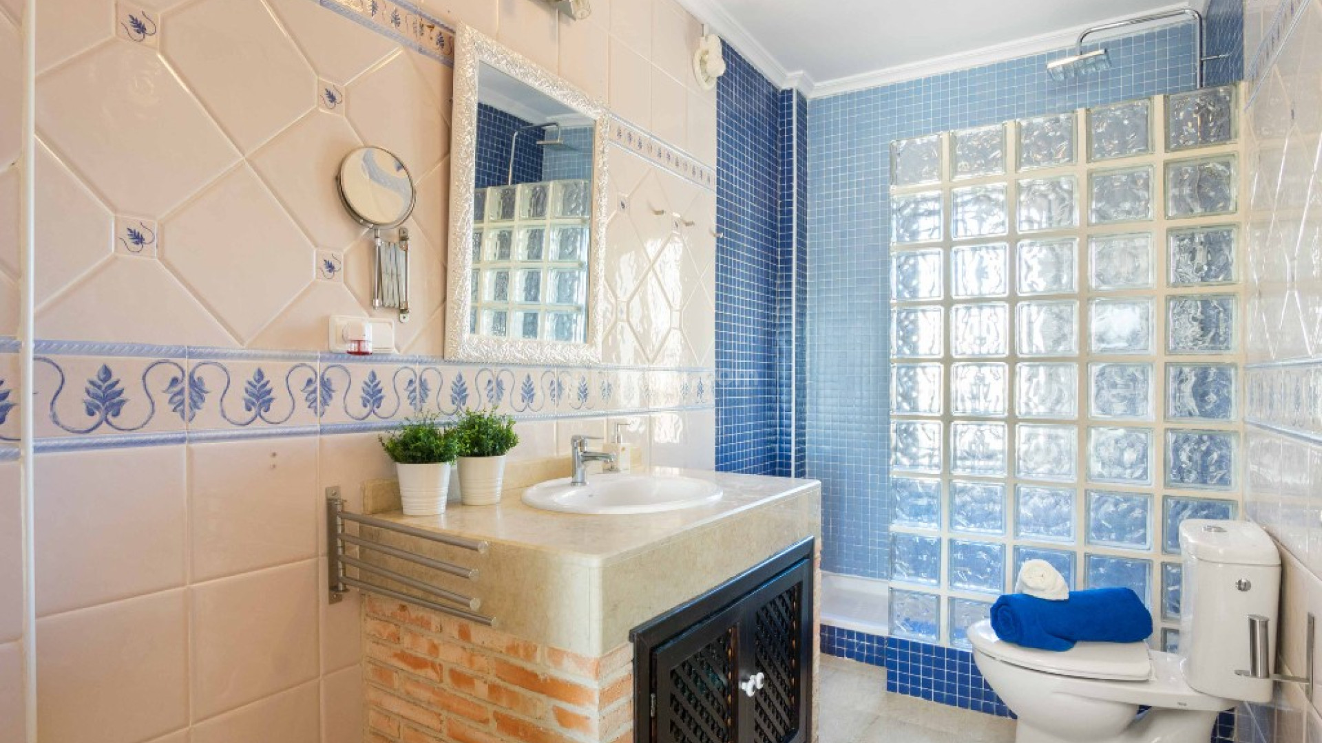 Resale - Villa -
La Florida