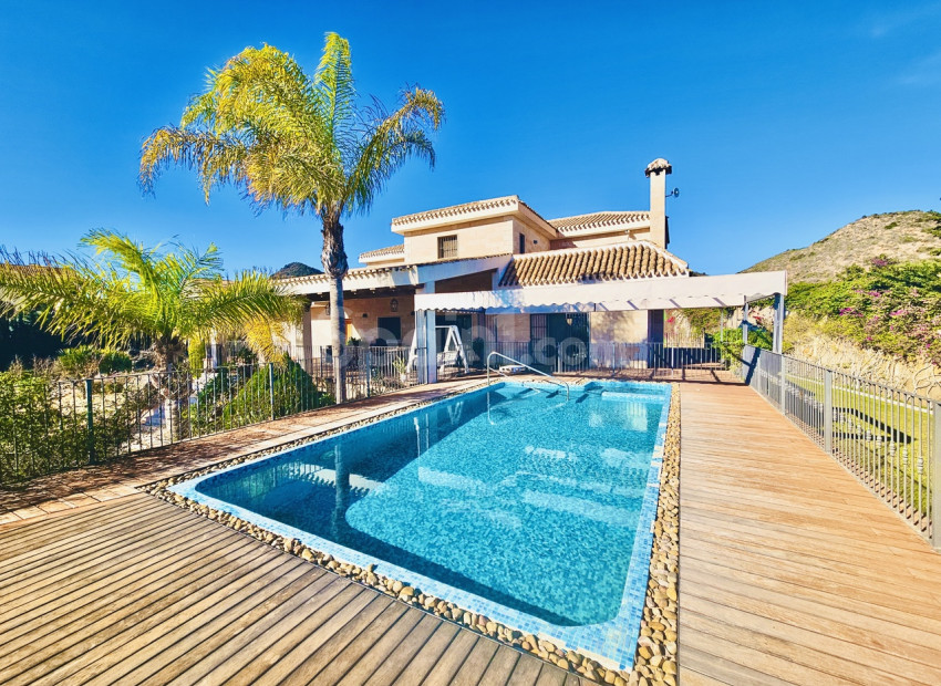Resale - Villa -
La Manga Club