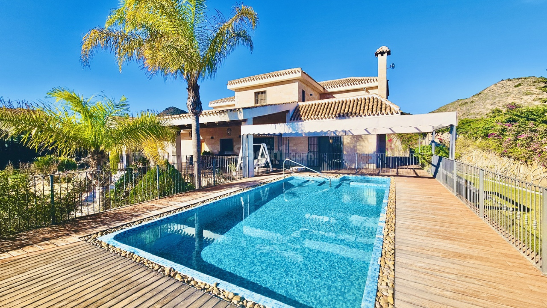 Resale - Villa -
La Manga Club