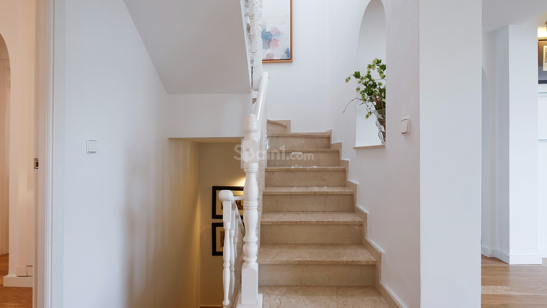 Resale - Villa -
La Marina