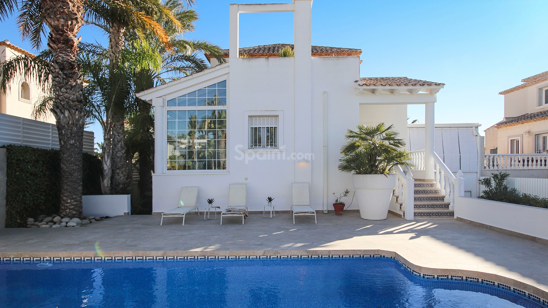 Resale - Villa -
La Marina