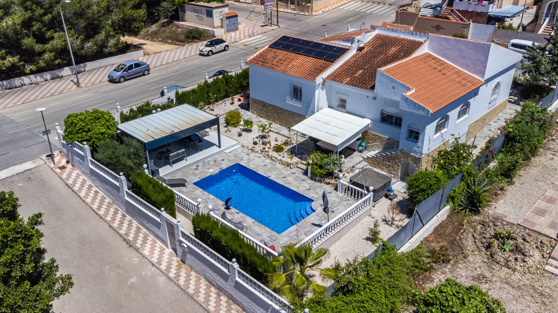 Resale - Villa -
La Marina