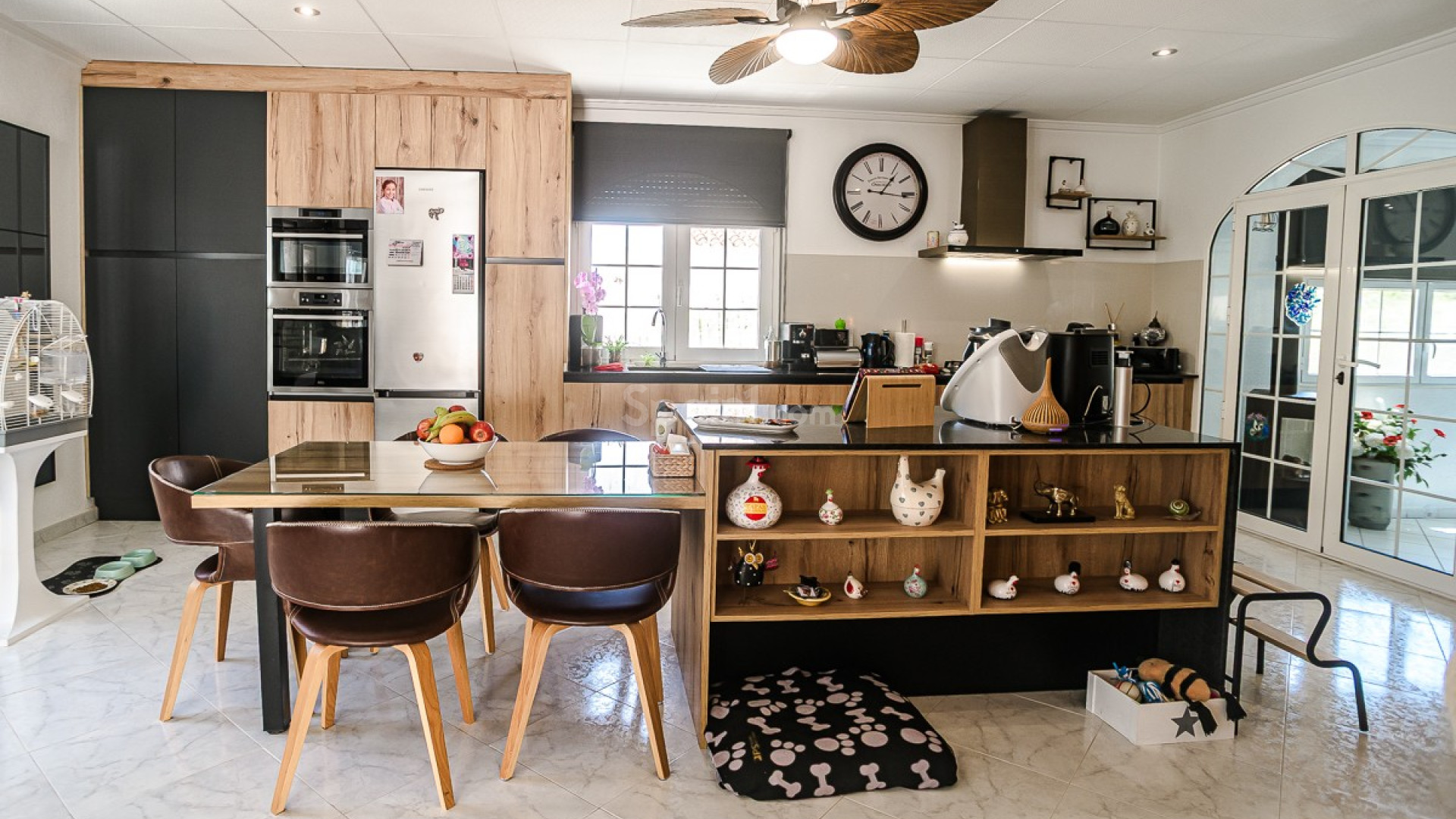 Resale - Villa -
La Marina