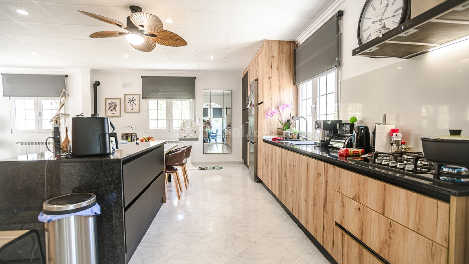 Resale - Villa -
La Marina