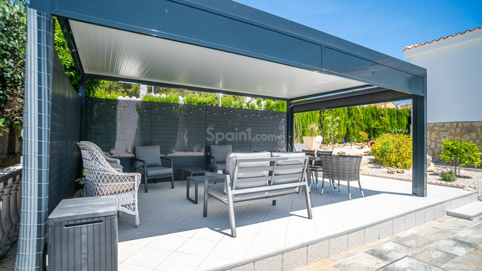 Resale - Villa -
La Marina