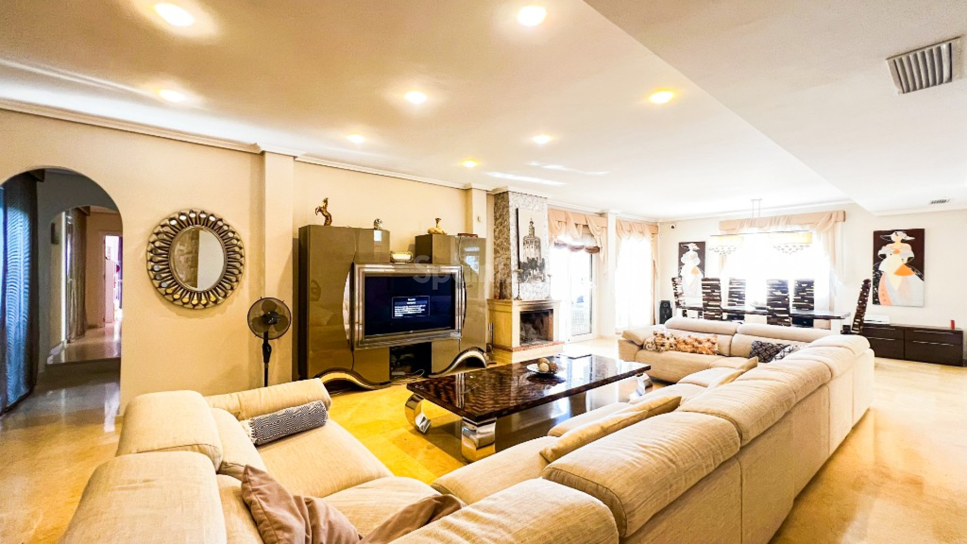 Resale - Villa -
La Mata