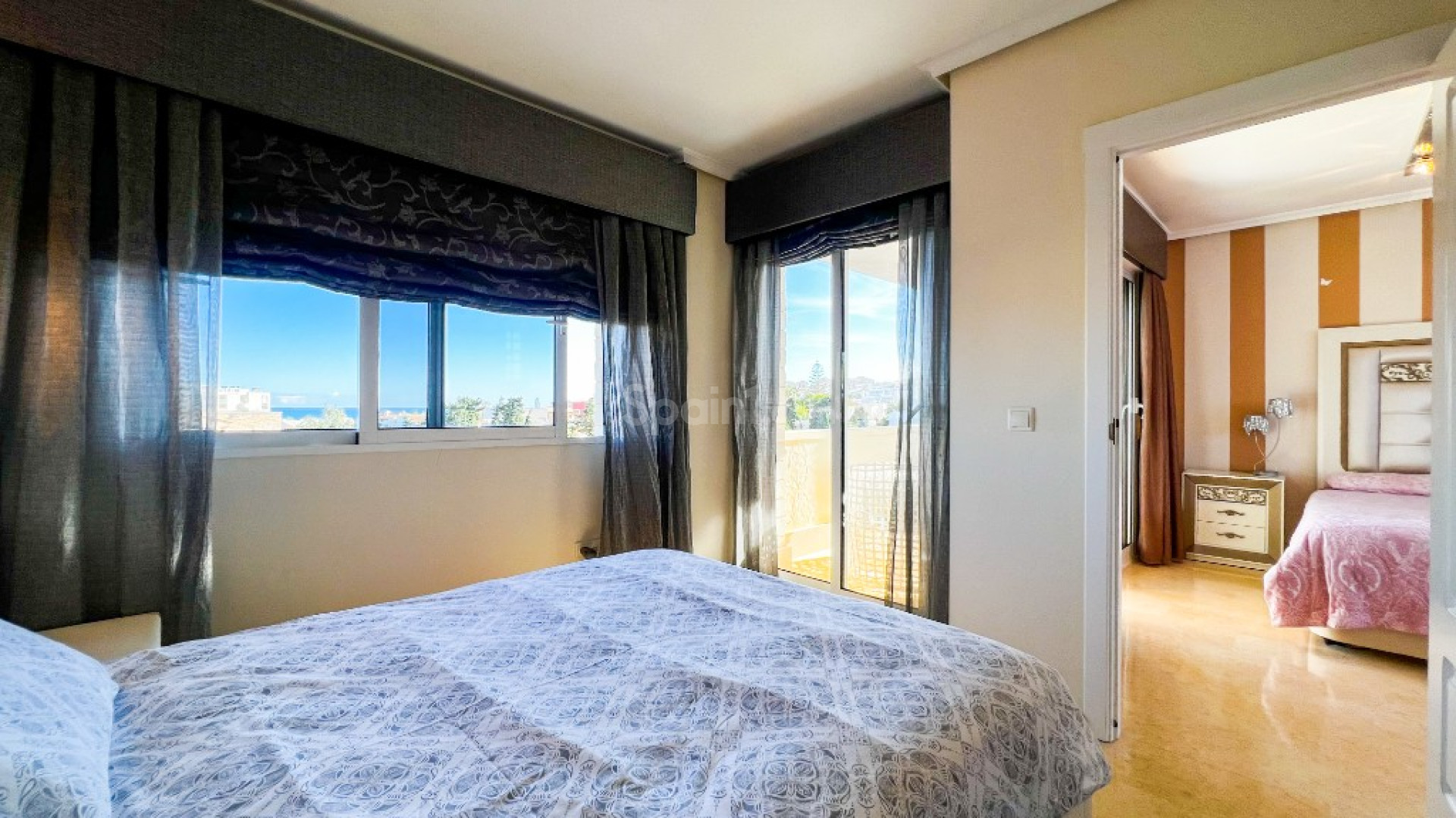 Resale - Villa -
La Mata