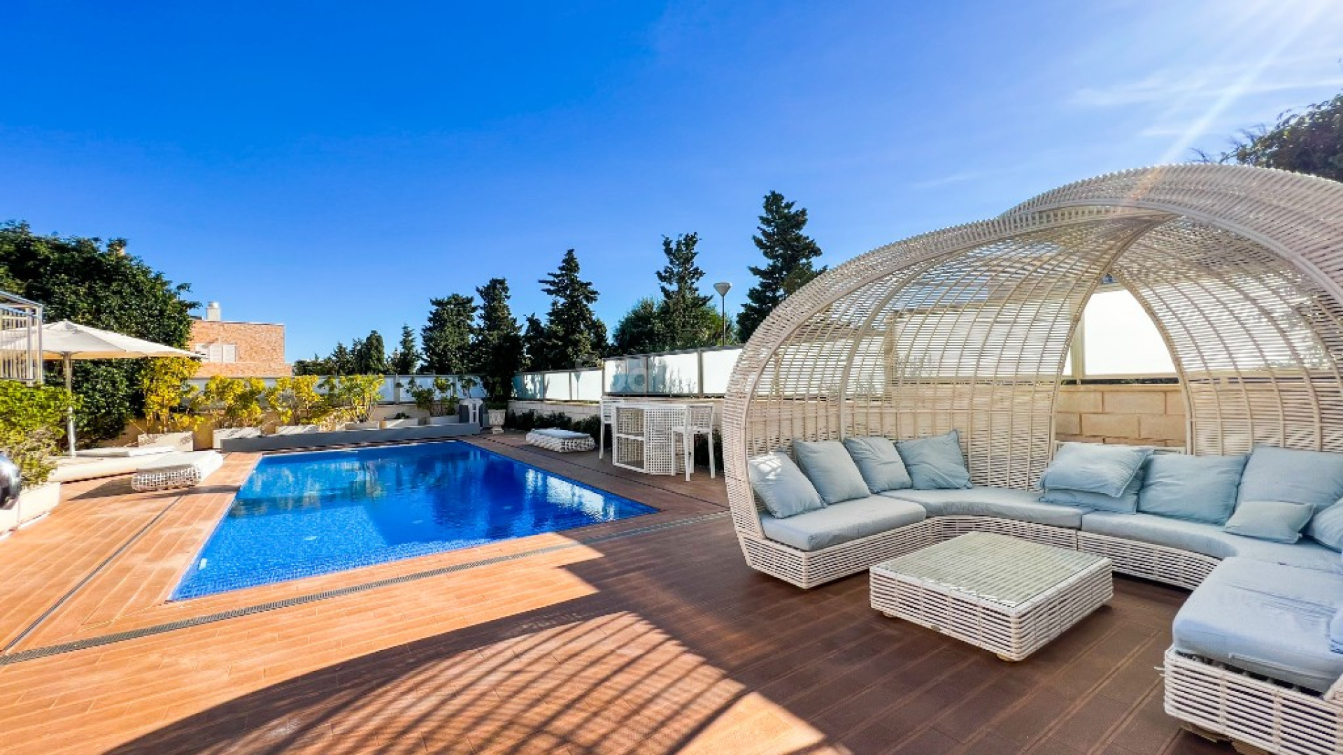 Resale - Villa -
La Mata