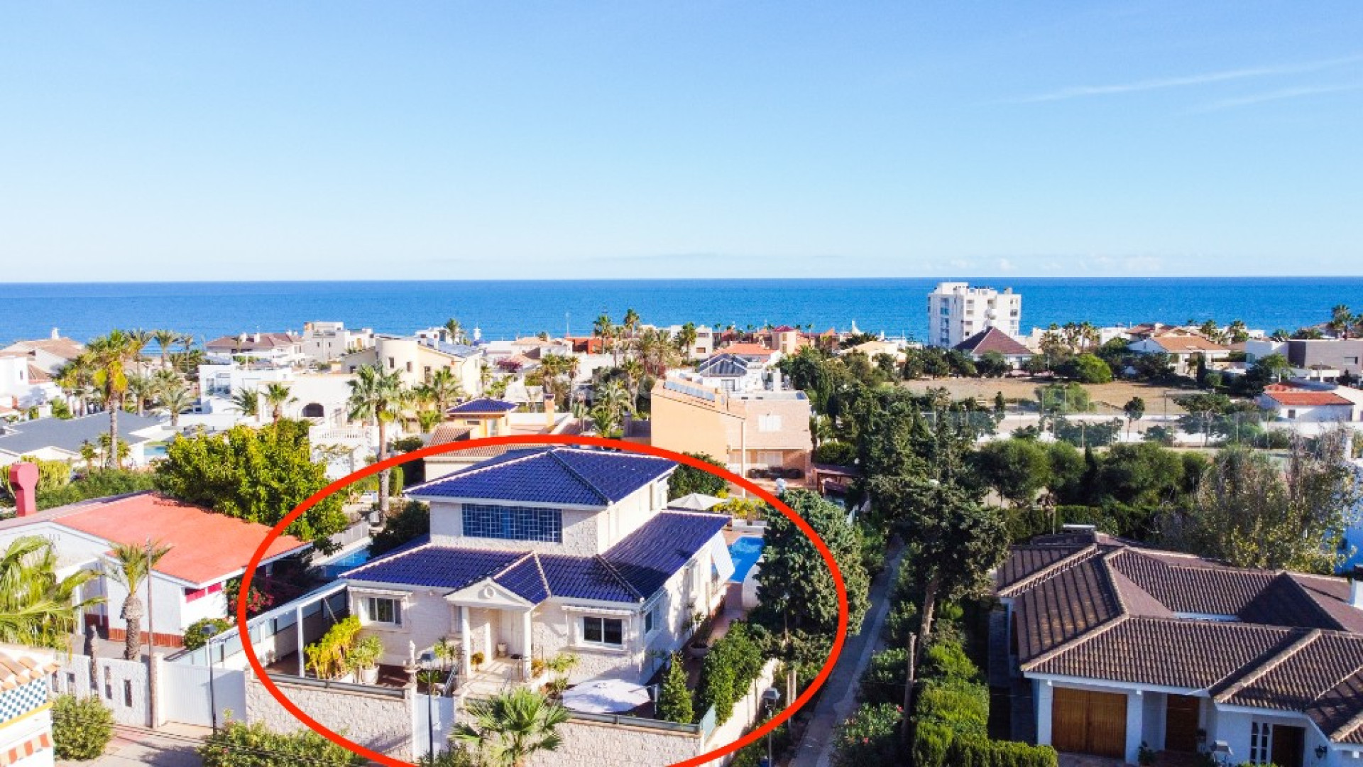 Resale - Villa -
La Mata