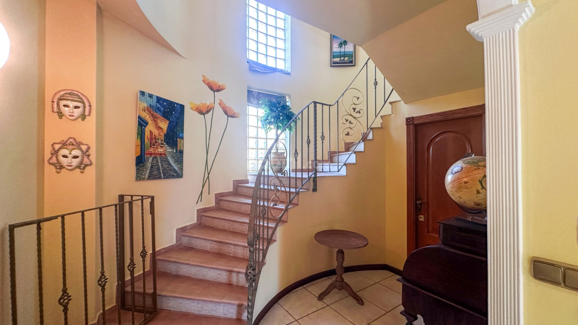 Resale - Villa -
La Mata