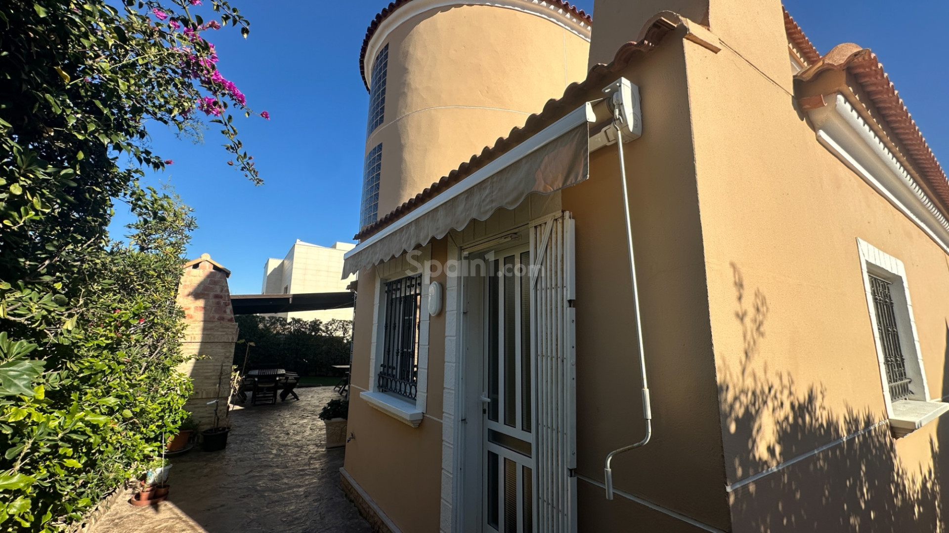 Resale - Villa -
La Mata