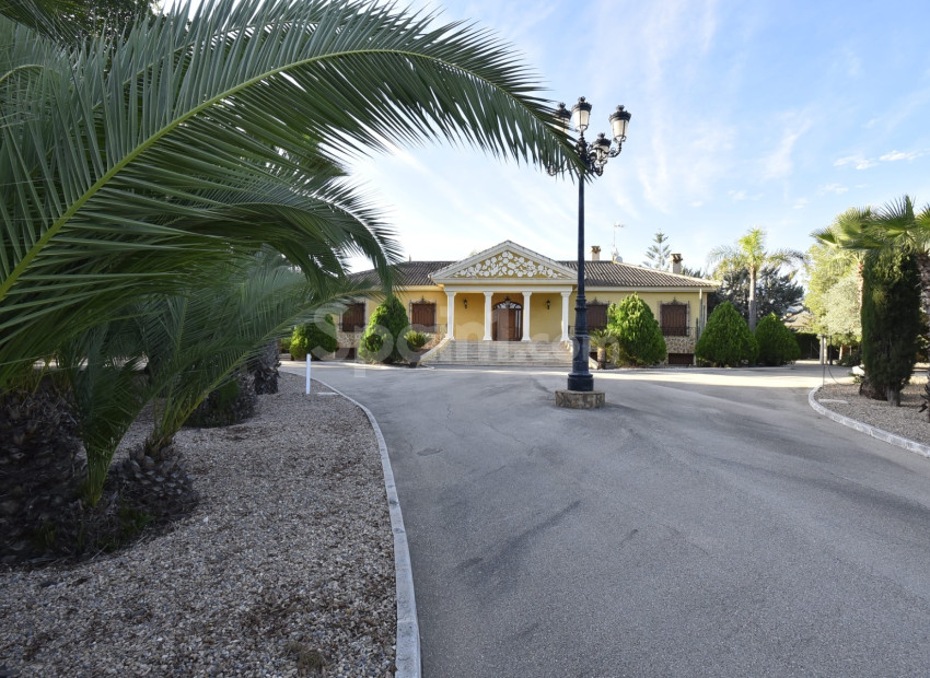 Resale - Villa -
La Matanza