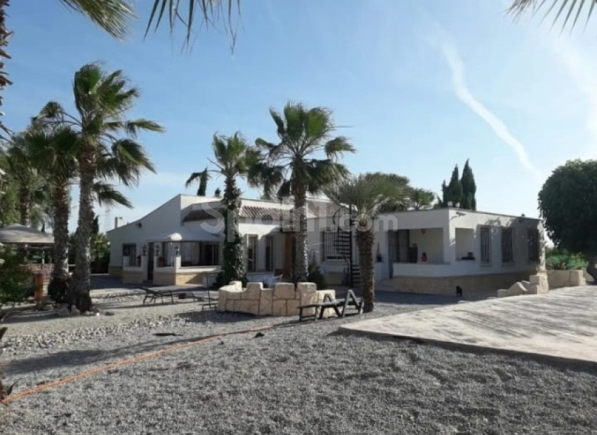 Resale - Villa -
La Matanza