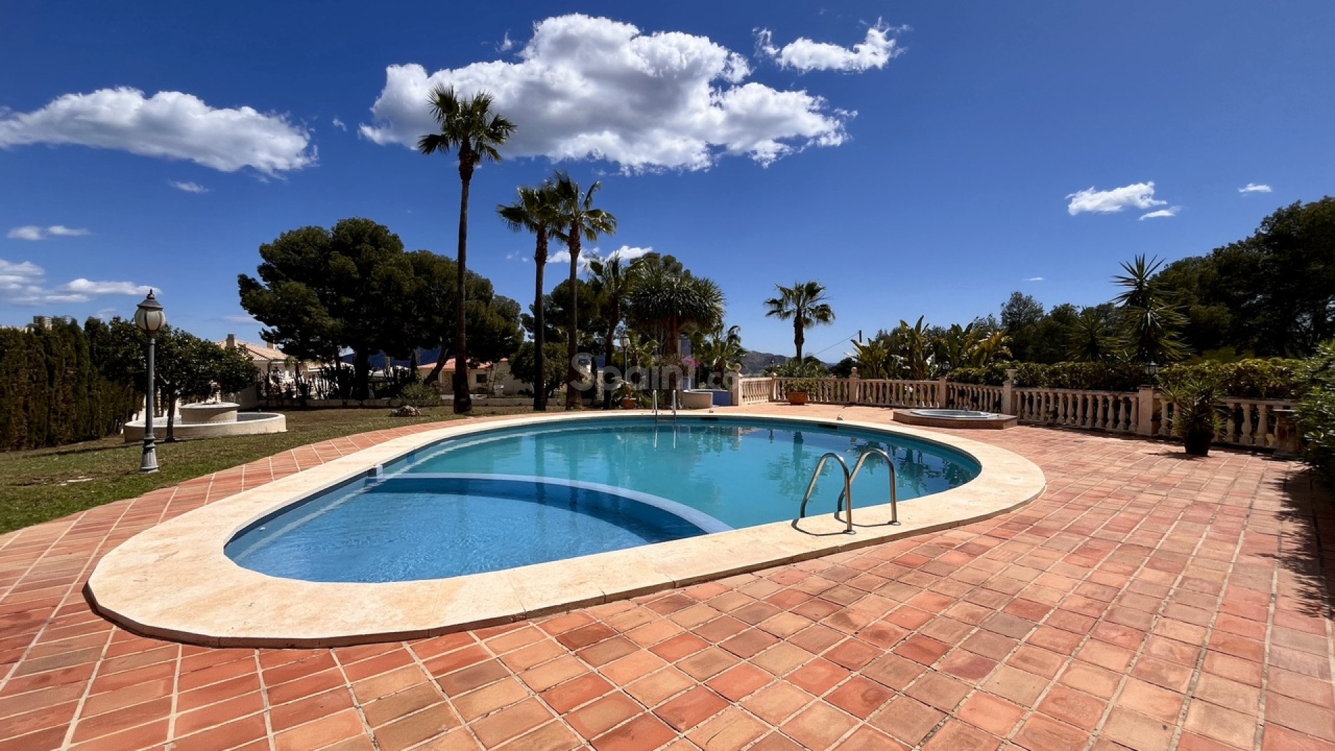 Resale - Villa -
La Nucía